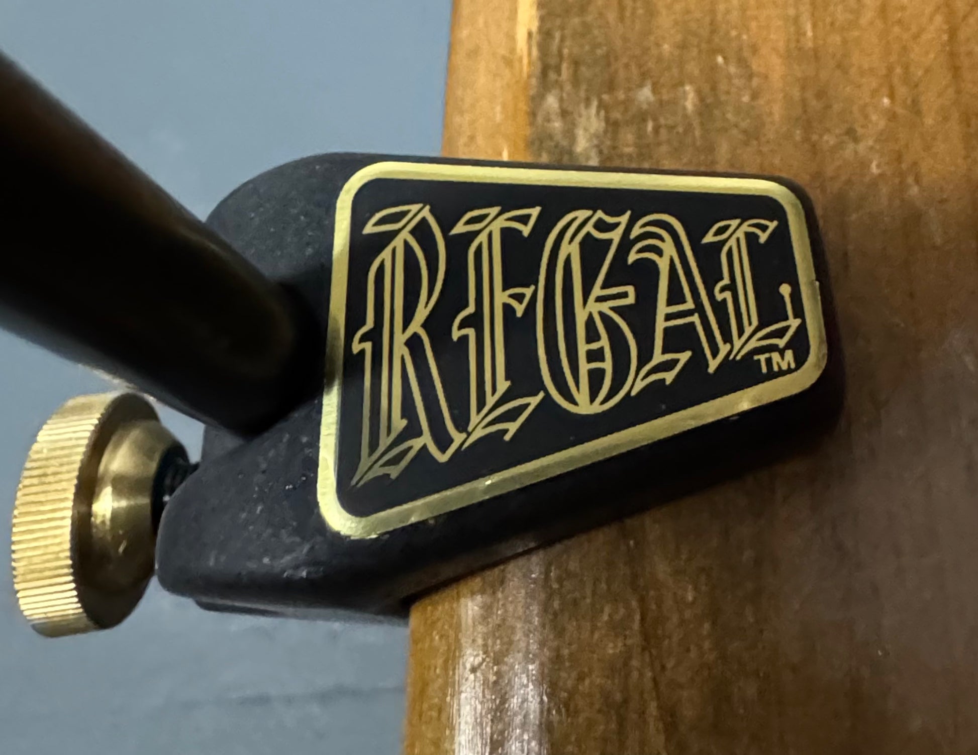 Regal Vise