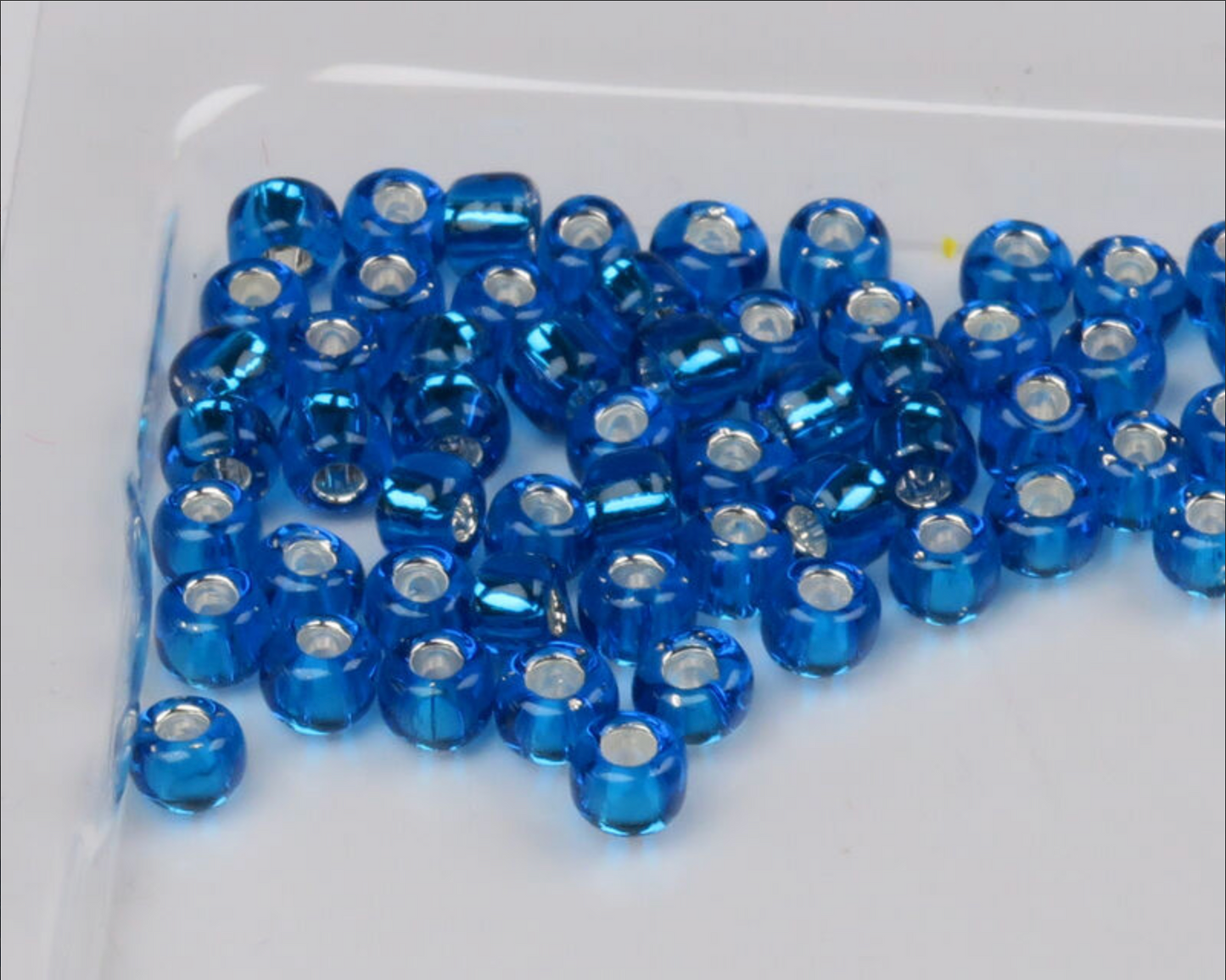 Hareline Tyers Glass Beads